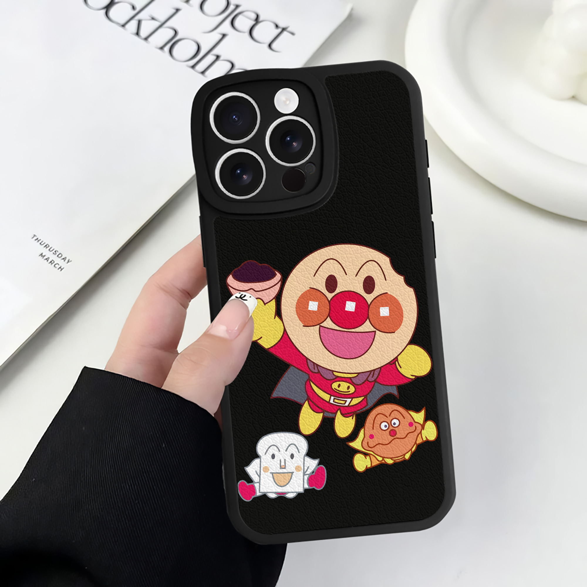 （画像用） アンパンマン Anpanman 【iPhone 16シリーズ対応】シリコンスマホケース（レザー調） 材質：シリコン